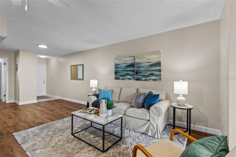 Condominio en venta en Saint Petersburg, Florida, 1 dormitorio, 78.04 m2 № 1825389 - foto 8