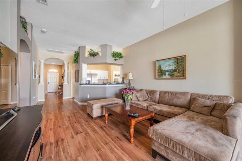 House in Riverview, Florida 4 bedrooms, 191.01 sq.m. № 2212325 - photo 14