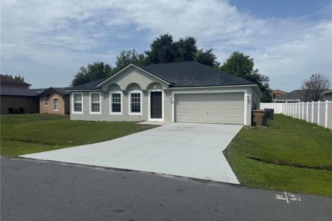 House in Kissimmee, Florida 4 bedrooms, 193.98 sq.m. № 2220571 - photo 2