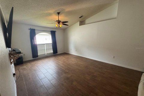 House in Kissimmee, Florida 4 bedrooms, 193.98 sq.m. № 2220571 - photo 19