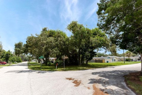 House in Spring Hill, Florida 3 bedrooms, 109.62 sq.m. № 2210158 - photo 13