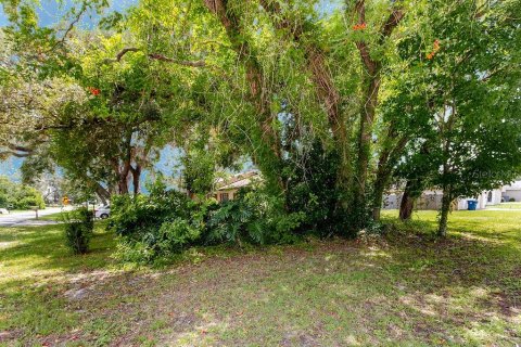 House in Spring Hill, Florida 3 bedrooms, 109.62 sq.m. № 2210158 - photo 17