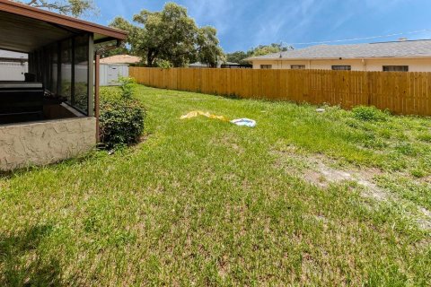 House in Spring Hill, Florida 3 bedrooms, 109.62 sq.m. № 2210158 - photo 5