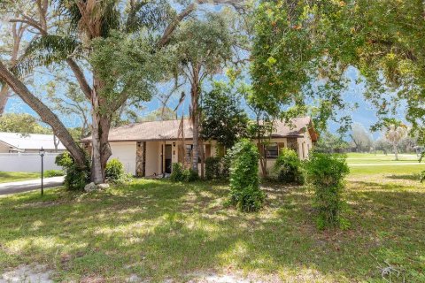 House in Spring Hill, Florida 3 bedrooms, 109.62 sq.m. № 2210158 - photo 16
