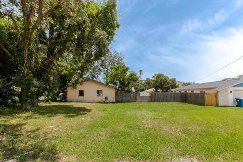 House in Spring Hill, Florida 3 bedrooms, 109.62 sq.m. № 2210158 - photo 18
