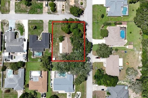 House in Spring Hill, Florida 3 bedrooms, 109.62 sq.m. № 2210158 - photo 14