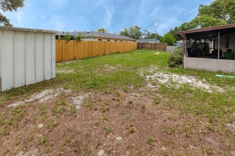 House in Spring Hill, Florida 3 bedrooms, 109.62 sq.m. № 2210158 - photo 9
