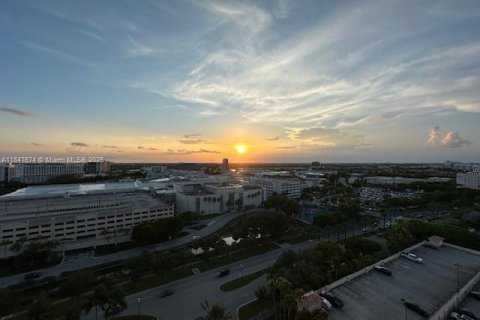Condo in Aventura, Florida, 2 bedrooms  № 1867372 - photo 22