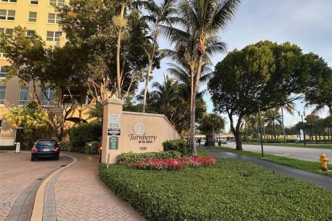 Condo in Aventura, Florida, 2 bedrooms  № 1867372 - photo 3