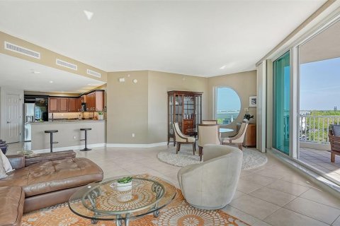 Condo in Sarasota, Florida, 2 bedrooms  № 1082615 - photo 6