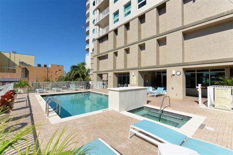 Condo in Sarasota, Florida, 2 bedrooms  № 1082615 - photo 27