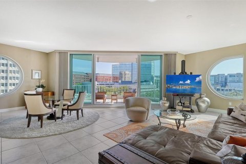 Condo in Sarasota, Florida, 2 bedrooms  № 1082615 - photo 2