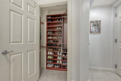 Condo in Sarasota, Florida, 2 bedrooms  № 1082615 - photo 9