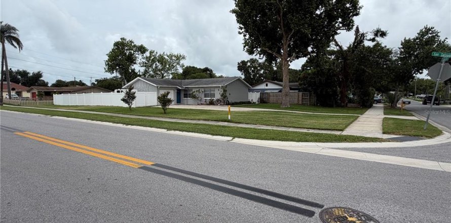 Villa ou maison à Dunedin, Floride 2 chambres, 100.15 m2 № 2149118