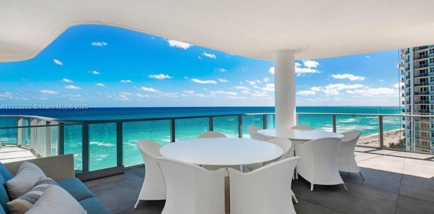 Condo à Sunny Isles Beach, Floride, 4 chambres № 1861844
