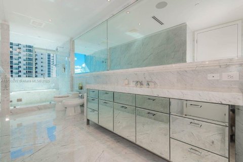 Copropriété à vendre à Sunny Isles Beach, Floride: 4 chambres, 309.92 m2 № 1861844 - photo 28