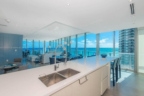 Copropriété à vendre à Sunny Isles Beach, Floride: 4 chambres, 309.92 m2 № 1861844 - photo 5