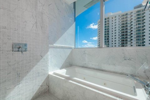 Copropriété à vendre à Sunny Isles Beach, Floride: 4 chambres, 309.92 m2 № 1861844 - photo 29