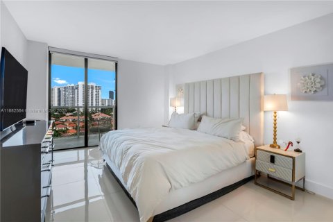 Condominio en alquiler en Aventura, Florida, 2 dormitorios, 99.22 m2 № 1950931 - foto 10