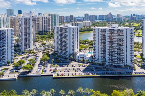 Condominio en alquiler en Aventura, Florida, 2 dormitorios, 99.22 m2 № 1950931 - foto 23