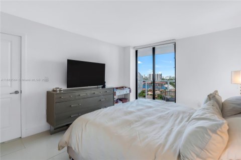 Condominio en alquiler en Aventura, Florida, 2 dormitorios, 99.22 m2 № 1950931 - foto 11