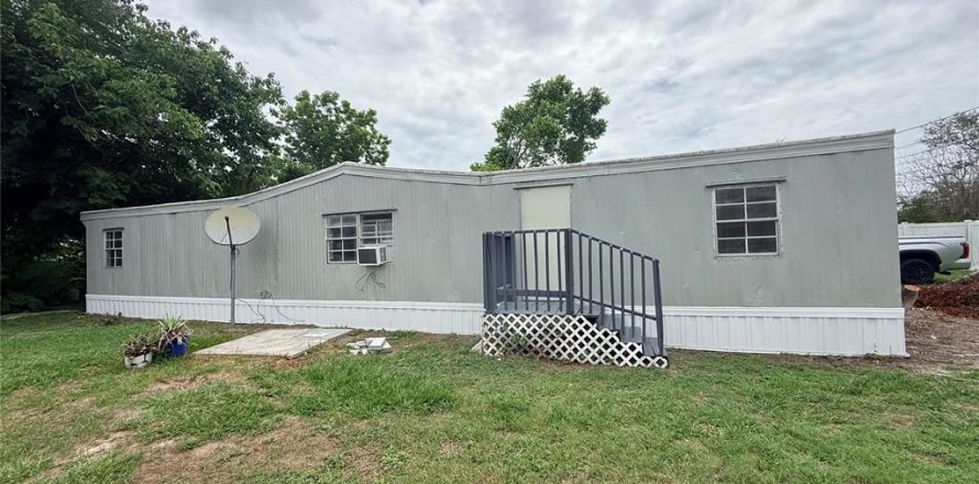 Appartement à Mulberry, Floride 2 chambres, 73.58 m2 № 2386354