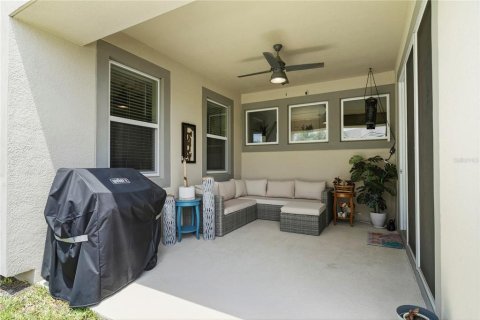 House in Winter Garden, Florida 4 bedrooms, 220.36 sq.m. № 2208821 - photo 15