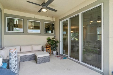 House in Winter Garden, Florida 4 bedrooms, 220.36 sq.m. № 2208821 - photo 16