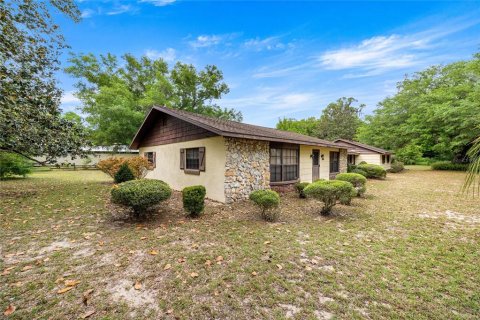 House in Summerfield, Florida 4 bedrooms, 178.19 sq.m. № 2123299 - photo 3