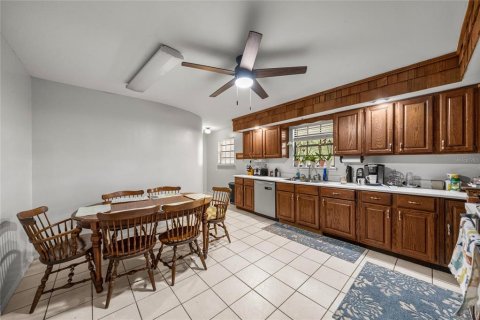 House in Summerfield, Florida 4 bedrooms, 178.19 sq.m. № 2123299 - photo 9