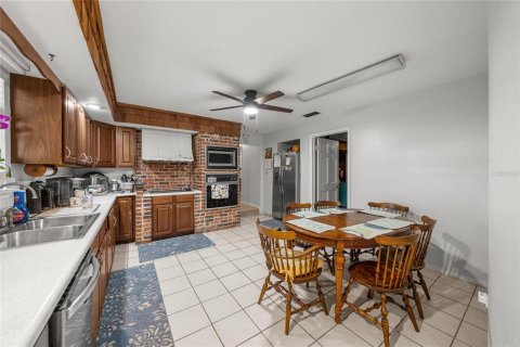 House in Summerfield, Florida 4 bedrooms, 178.19 sq.m. № 2123299 - photo 10