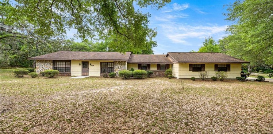 House in Summerfield, Florida 4 bedrooms, 178.19 sq.m. № 2123299