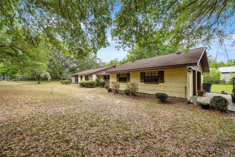House in Summerfield, Florida 4 bedrooms, 178.19 sq.m. № 2123299 - photo 2