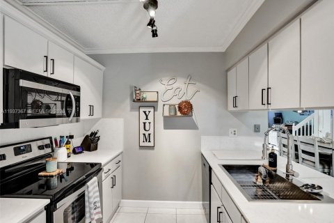 Снять в аренду таунхаус в Дейви, Флорида 3 спальни, 153.66м2, № 2002381 - фото 14