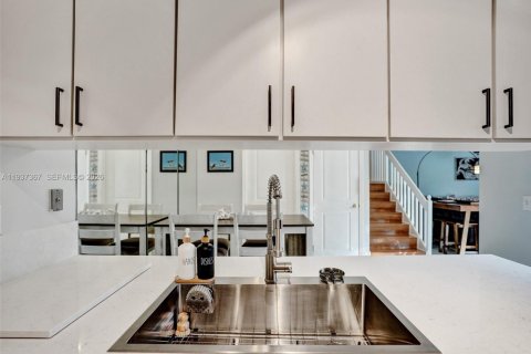 Снять в аренду таунхаус в Дейви, Флорида 3 спальни, 153.66м2, № 2002381 - фото 15