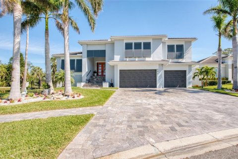 Casa en venta en Gulfport, Florida, 4 dormitorios, 362.6 m2 № 1735269 - foto 3