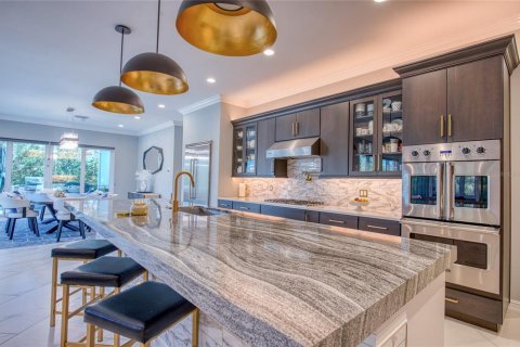 Casa en venta en Gulfport, Florida, 4 dormitorios, 362.6 m2 № 1735269 - foto 17