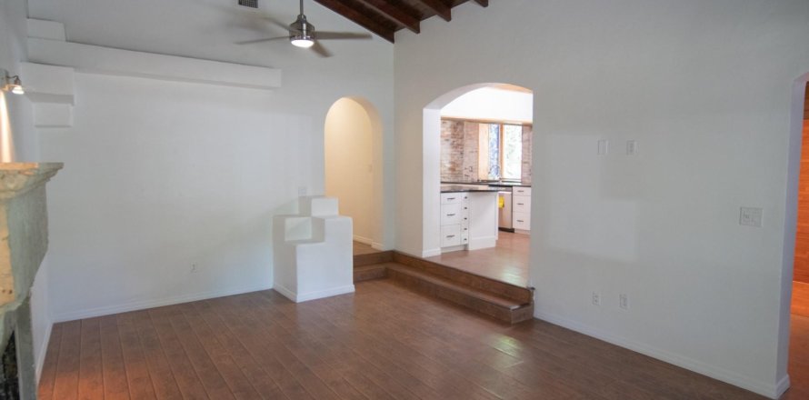 Casa en Miami Beach, Florida 4 dormitorios, 334.26 m2 № 1231246
