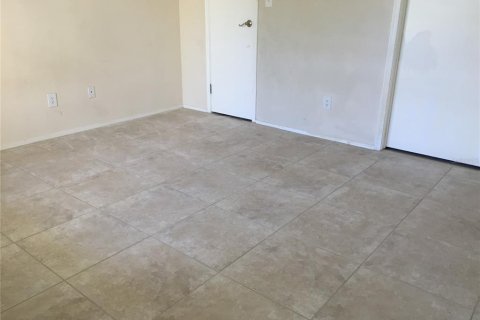 Condominio en venta en Saint Petersburg, Florida, 2 dormitorios, 87.33 m2 № 1874059 - foto 14
