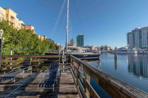Condo à Aventura, Floride, 3 chambres  № 2193955