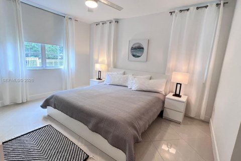 Copropriété à louer à Aventura, Floride: 3 chambres, 122.63 m2 № 2193955 - photo 13