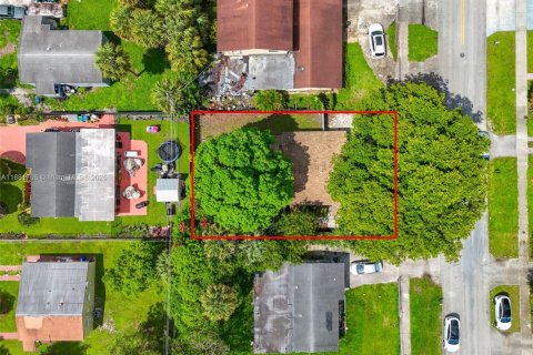 Propiedad comercial en venta en Lauderhill, Florida, 113.9 m2 № 2060159 - foto 26