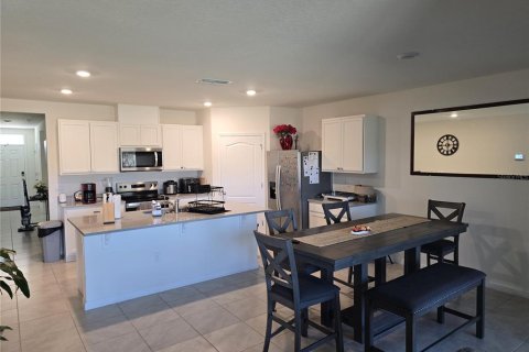 Casa en venta en Haines City, Florida, 4 dormitorios, 173.73 m2 № 2232811 - foto 2