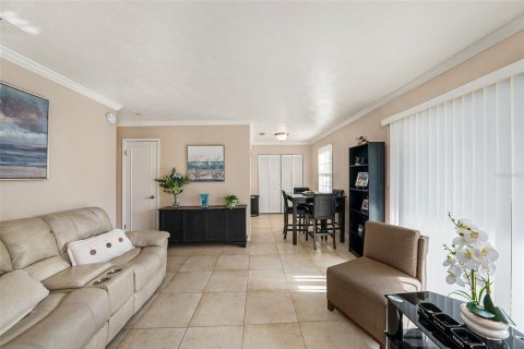 Copropriété à vendre à Tampa, Floride: 2 chambres, 77.76 m2 № 1909901 - photo 4