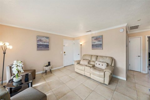Copropriété à vendre à Tampa, Floride: 2 chambres, 77.76 m2 № 1909901 - photo 14
