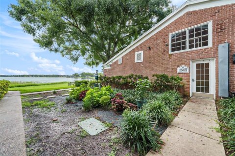 Copropriété à vendre à Tampa, Floride: 2 chambres, 77.76 m2 № 1909901 - photo 18