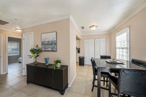 Copropriété à vendre à Tampa, Floride: 2 chambres, 77.76 m2 № 1909901 - photo 5