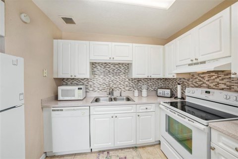 Copropriété à vendre à Tampa, Floride: 2 chambres, 77.76 m2 № 1909901 - photo 6