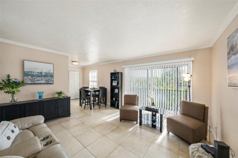 Copropriété à vendre à Tampa, Floride: 2 chambres, 77.76 m2 № 1909901 - photo 3