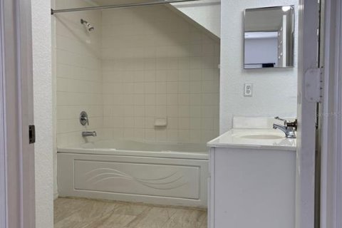 Adosado en alquiler en Kissimmee, Florida, 3 dormitorios, 120.4 m2 № 1782951 - foto 9